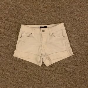 Celebrity Pink TJMaxx White Jean Shorts Size 3/26 (Runs Small)